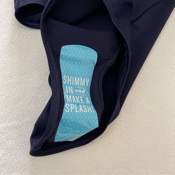 NWOT SPANX Striped Ruffle Wireless Padded One Piece Swim Dress Size 12 - Picture 10 of 10